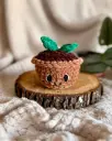 SPROUT - Peluche Petite pousse Marron / Vert forêt en crochet