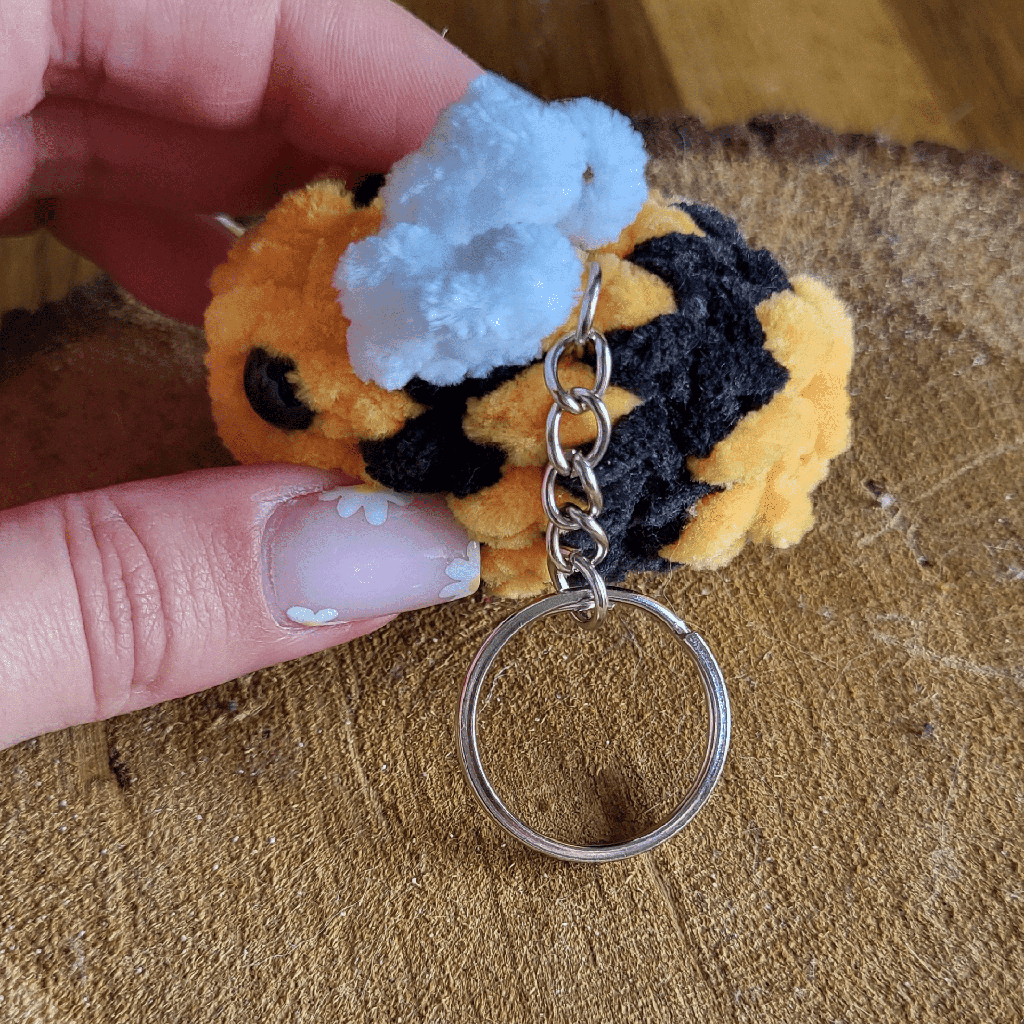 ADELE - Porte-clés Abeille jaune / noir en crochet