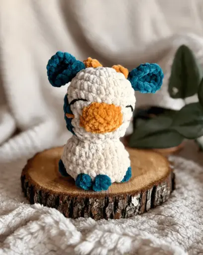 [C/MAGGIE-BLBEMO] MAGGIE - Peluche Vachette Bleu canard / Beige / Moutarde en crochet